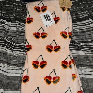 Bouffants Cherry Blanket